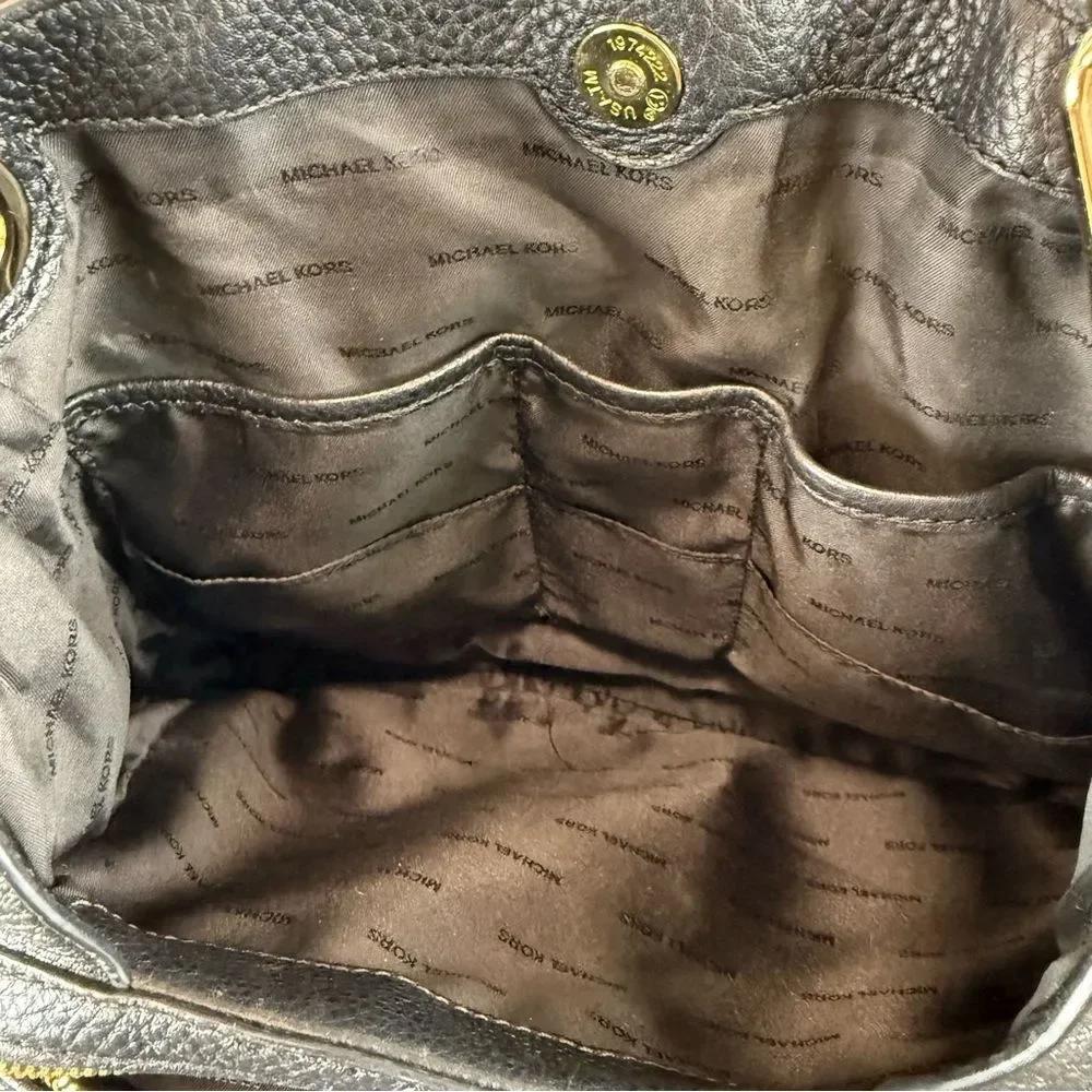 Michael Kors Raven Pebble Leather Women's Bag Accessories Black